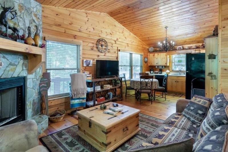 Mountain Spirit Cabin - Fireplace And Hot Tub Villa Blue Ridge Exterior foto