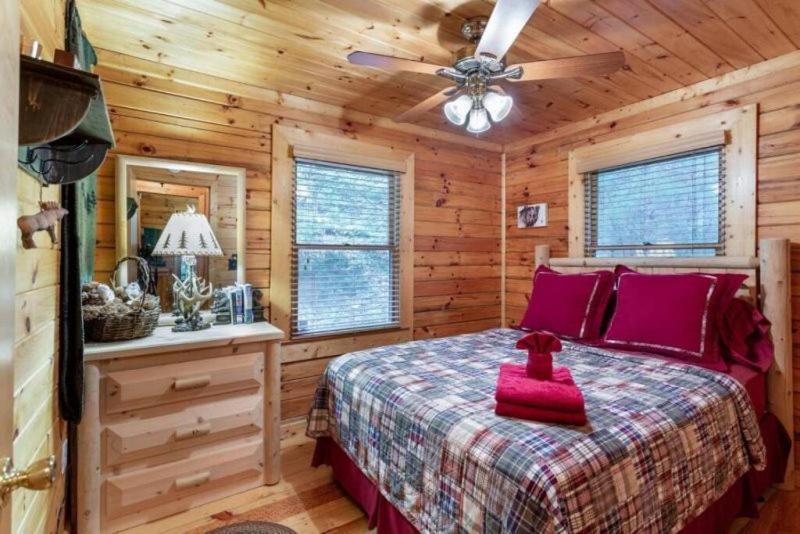 Mountain Spirit Cabin - Fireplace And Hot Tub Villa Blue Ridge Exterior foto