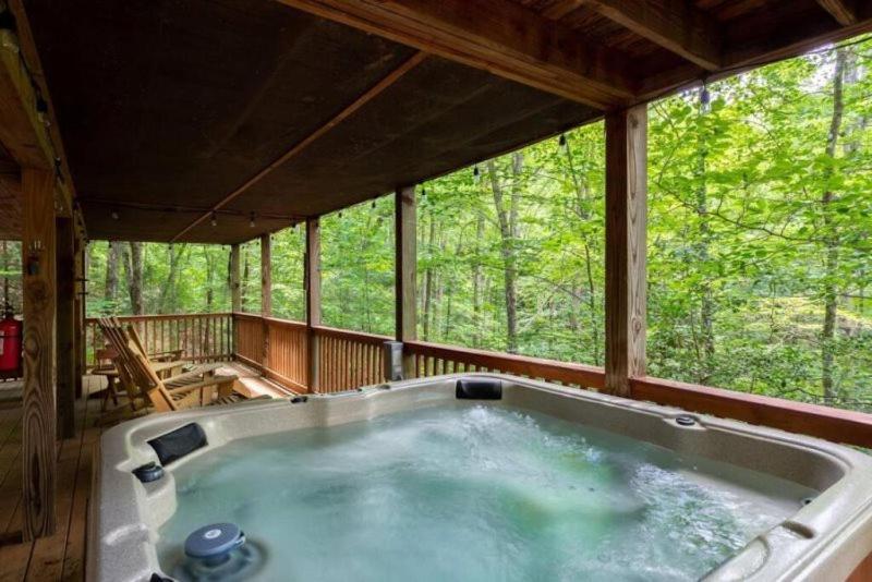 Mountain Spirit Cabin - Fireplace And Hot Tub Villa Blue Ridge Exterior foto