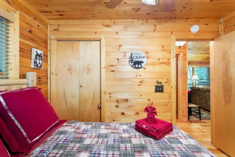 Mountain Spirit Cabin - Fireplace And Hot Tub Villa Blue Ridge Exterior foto