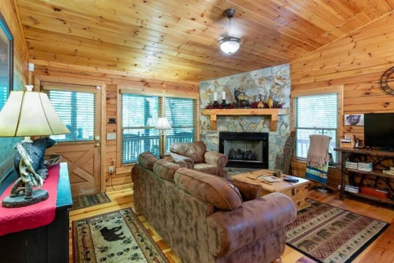 Mountain Spirit Cabin - Fireplace And Hot Tub Villa Blue Ridge Exterior foto